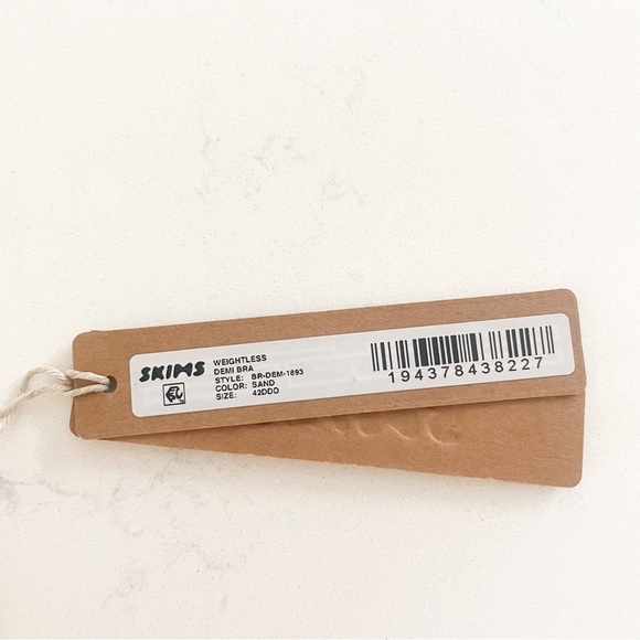 NWT SKIMS Weightless Demi Bra. Womens 42DDD. Color Sand - Picture 3 of 3